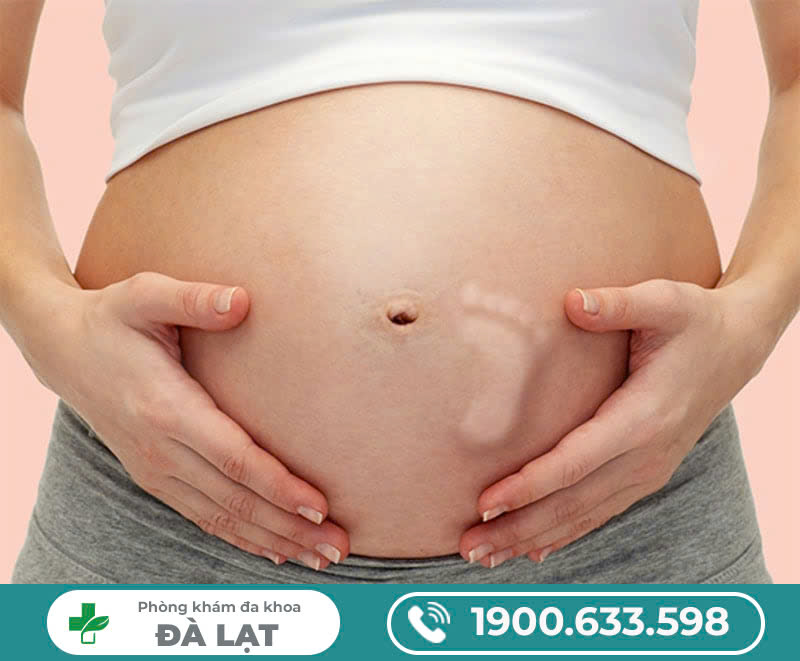 MỌC MỤN Ở VÙNG KÍN SAU SINH